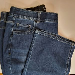 Plus Size 28 short bootleg Lane Bryant denim jeans